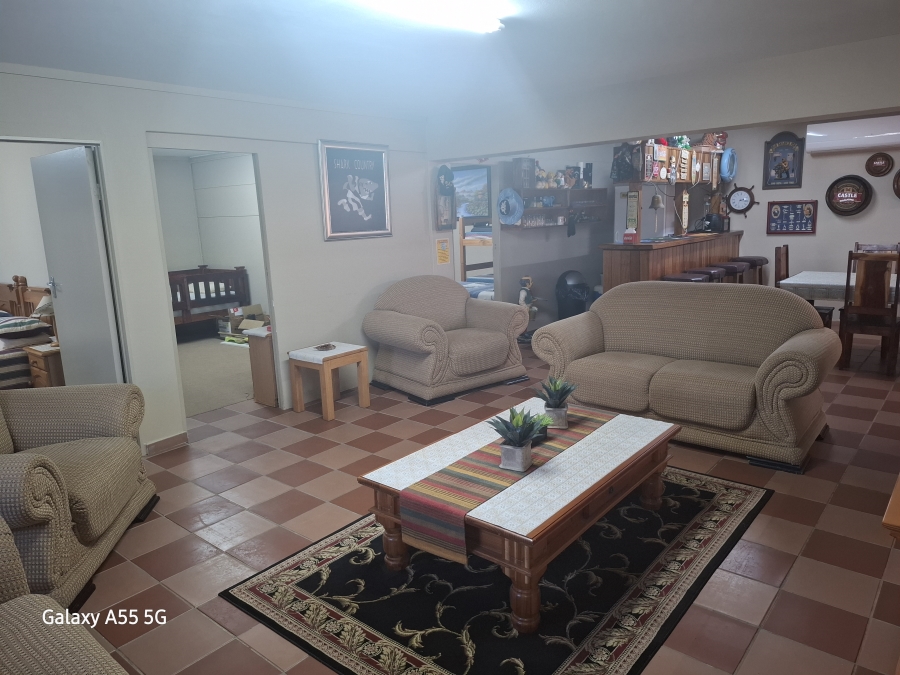 6 Bedroom Property for Sale in Lawrence Rocks KwaZulu-Natal