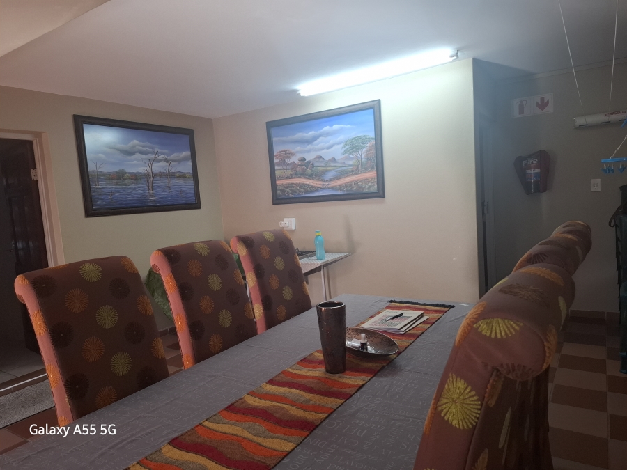 6 Bedroom Property for Sale in Lawrence Rocks KwaZulu-Natal