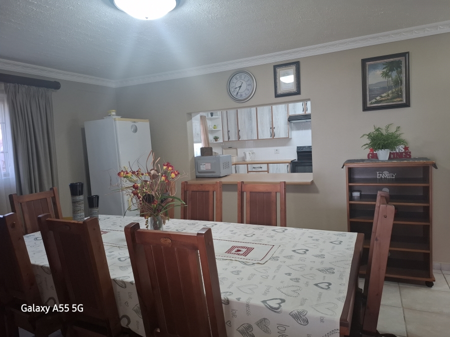 6 Bedroom Property for Sale in Lawrence Rocks KwaZulu-Natal