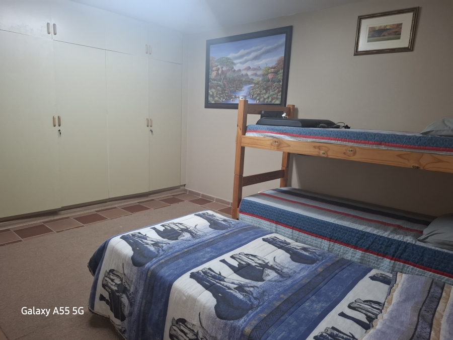 6 Bedroom Property for Sale in Lawrence Rocks KwaZulu-Natal
