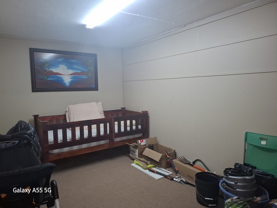 6 Bedroom Property for Sale in Lawrence Rocks KwaZulu-Natal