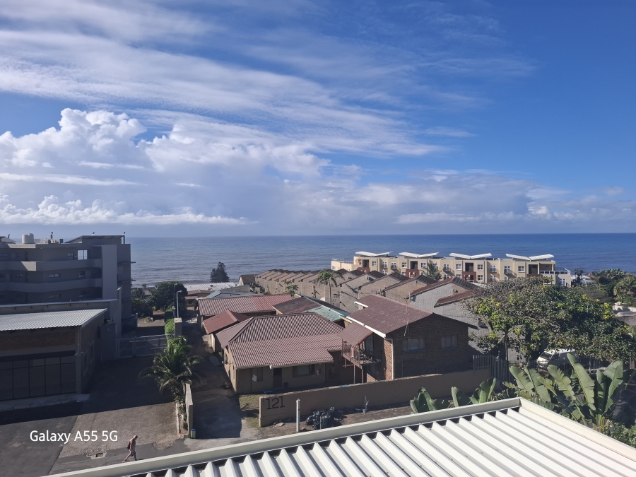 6 Bedroom Property for Sale in Lawrence Rocks KwaZulu-Natal