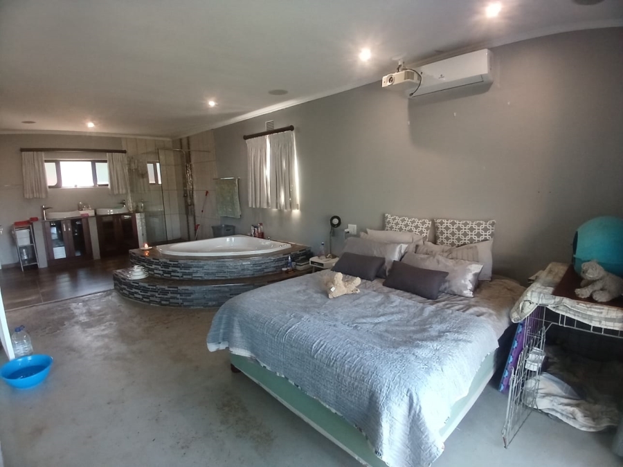To Let 2 Bedroom Property for Rent in Waterfall KwaZulu-Natal