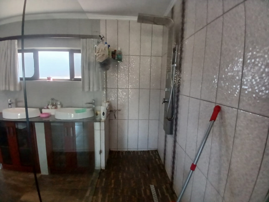 To Let 2 Bedroom Property for Rent in Waterfall KwaZulu-Natal