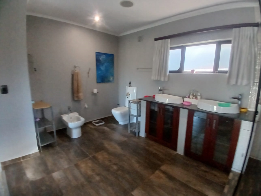 To Let 2 Bedroom Property for Rent in Waterfall KwaZulu-Natal