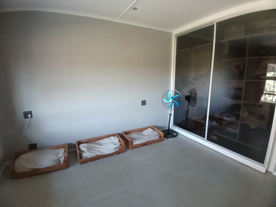 To Let 2 Bedroom Property for Rent in Waterfall KwaZulu-Natal
