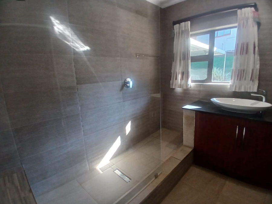 To Let 2 Bedroom Property for Rent in Waterfall KwaZulu-Natal
