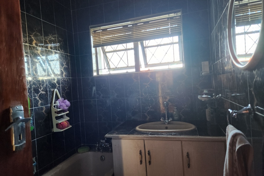 3 Bedroom Property for Sale in Montclair KwaZulu-Natal