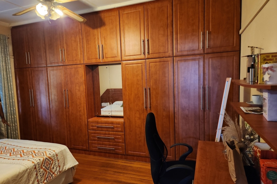 3 Bedroom Property for Sale in Montclair KwaZulu-Natal