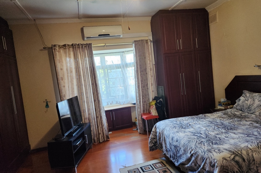3 Bedroom Property for Sale in Montclair KwaZulu-Natal