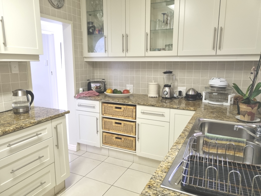 To Let 3 Bedroom Property for Rent in Umhlanga KwaZulu-Natal