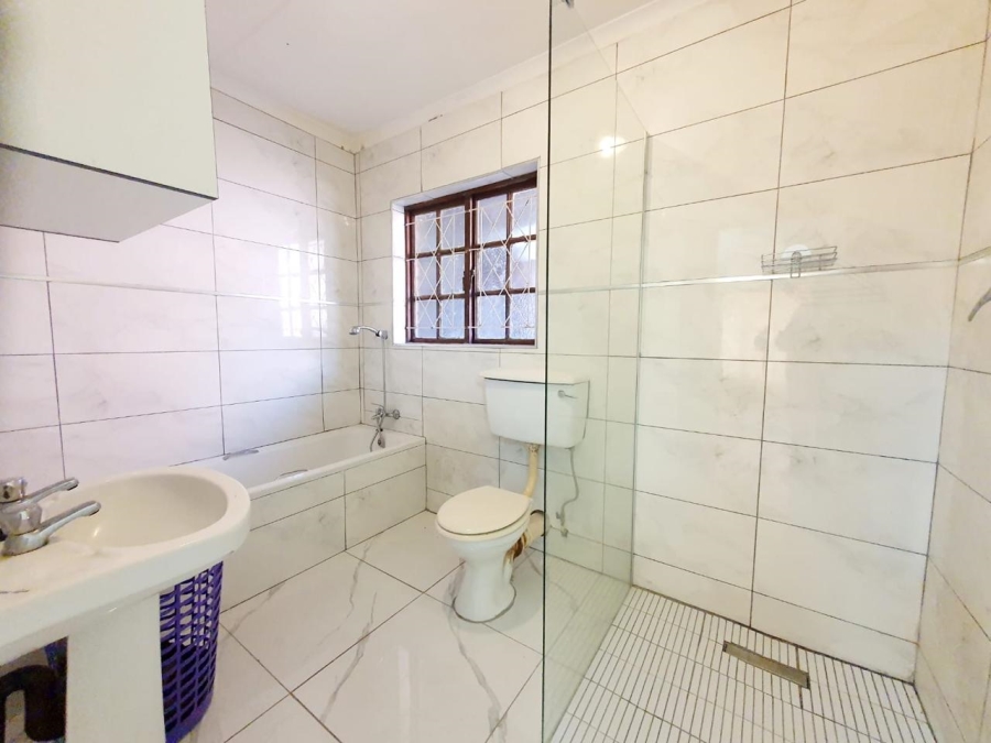 To Let 3 Bedroom Property for Rent in Birdswood KwaZulu-Natal