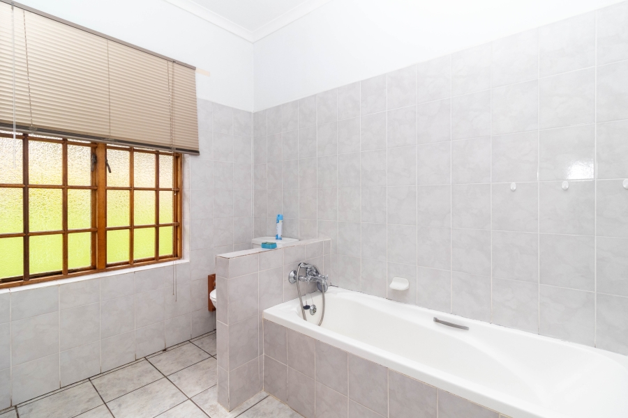 4 Bedroom Property for Sale in Meer En See KwaZulu-Natal