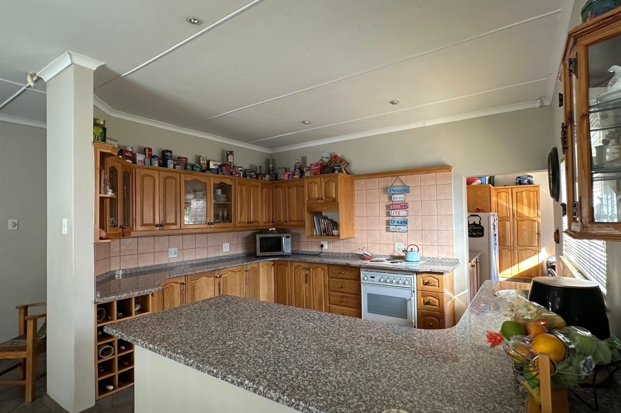 4 Bedroom Property for Sale in Huttenheights KwaZulu-Natal