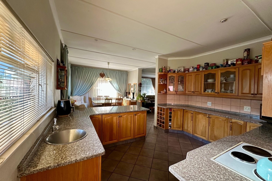 4 Bedroom Property for Sale in Huttenheights KwaZulu-Natal