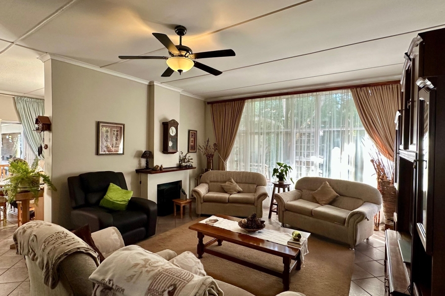 4 Bedroom Property for Sale in Huttenheights KwaZulu-Natal