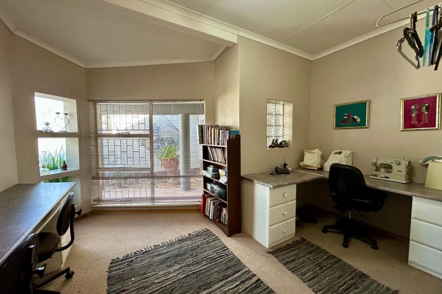 4 Bedroom Property for Sale in Huttenheights KwaZulu-Natal
