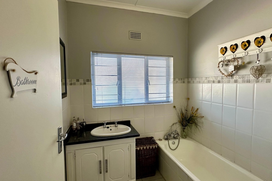 4 Bedroom Property for Sale in Huttenheights KwaZulu-Natal