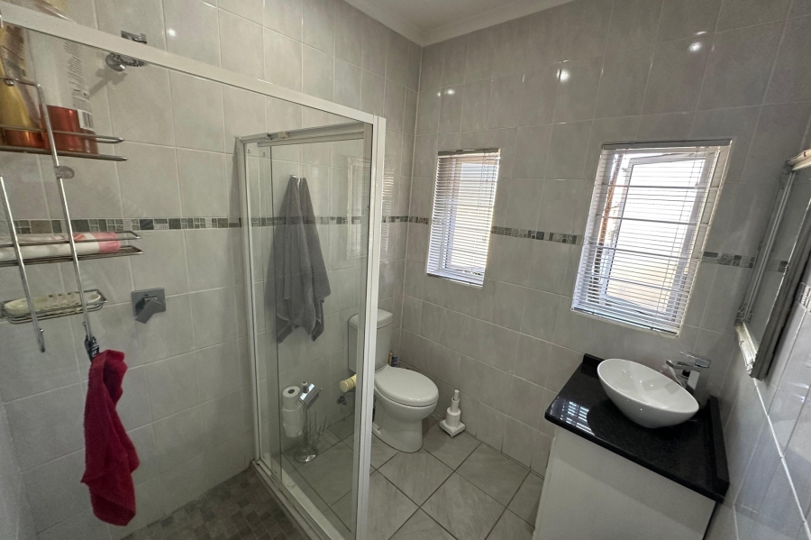 4 Bedroom Property for Sale in Huttenheights KwaZulu-Natal
