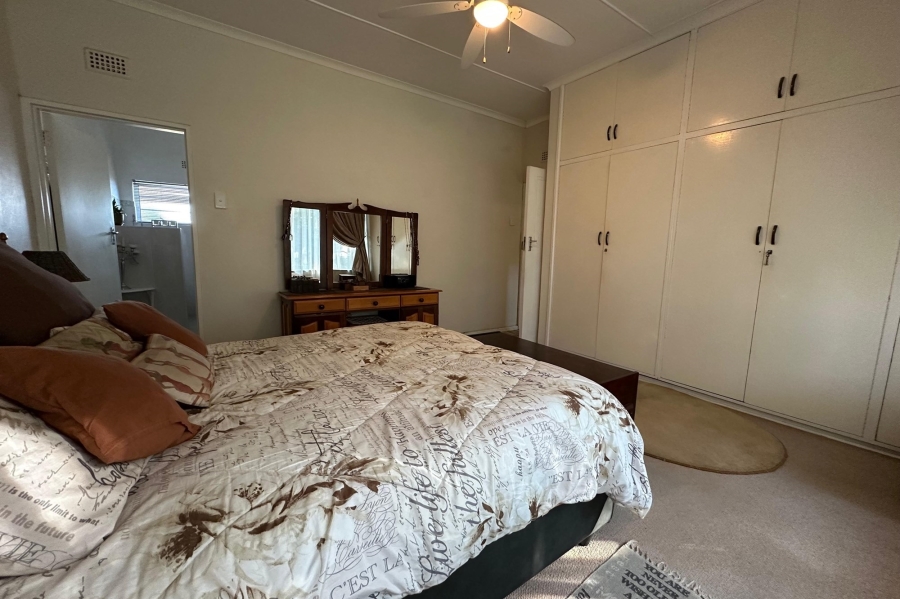 4 Bedroom Property for Sale in Huttenheights KwaZulu-Natal