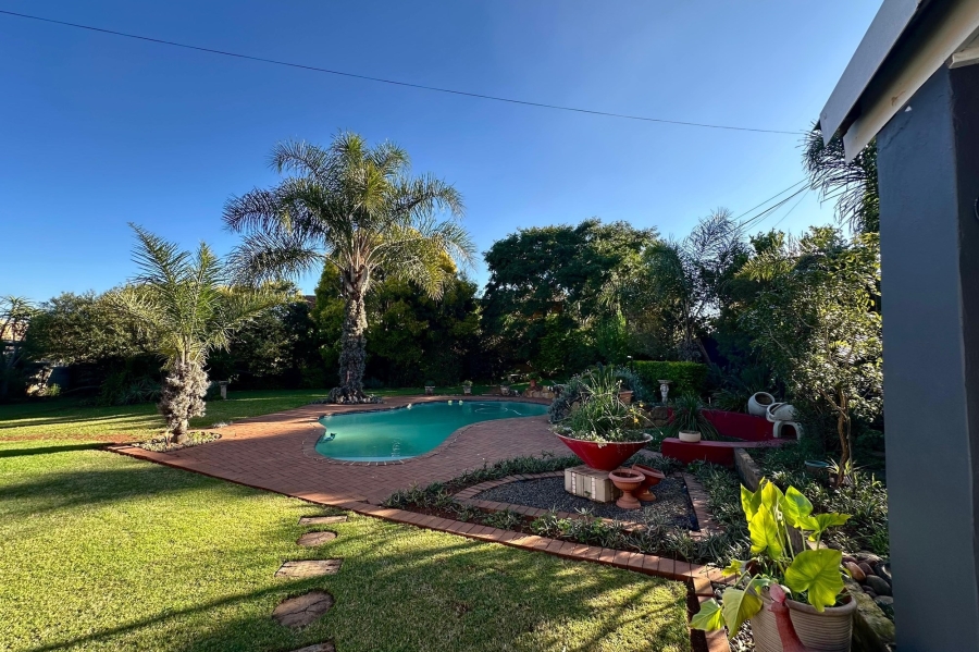 4 Bedroom Property for Sale in Huttenheights KwaZulu-Natal