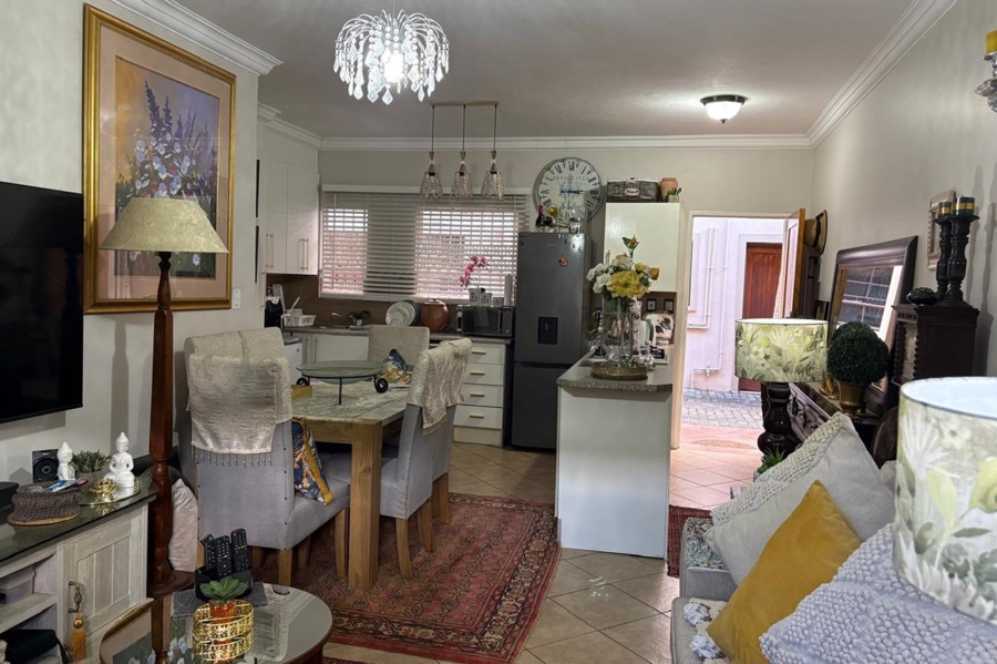 1 Bedroom Property for Sale in Sunnyridge KwaZulu-Natal