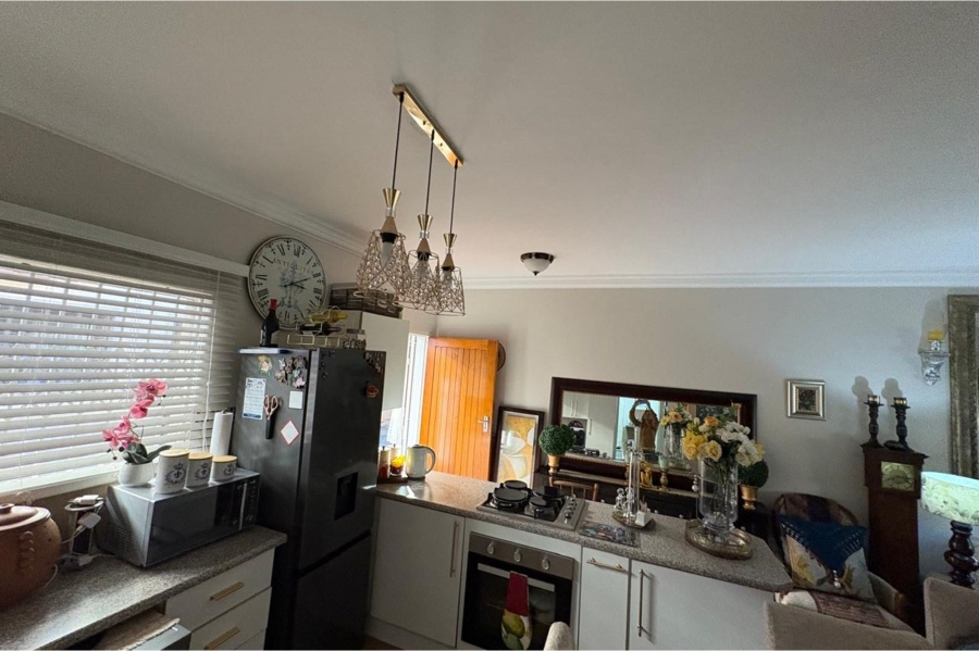 1 Bedroom Property for Sale in Sunnyridge KwaZulu-Natal