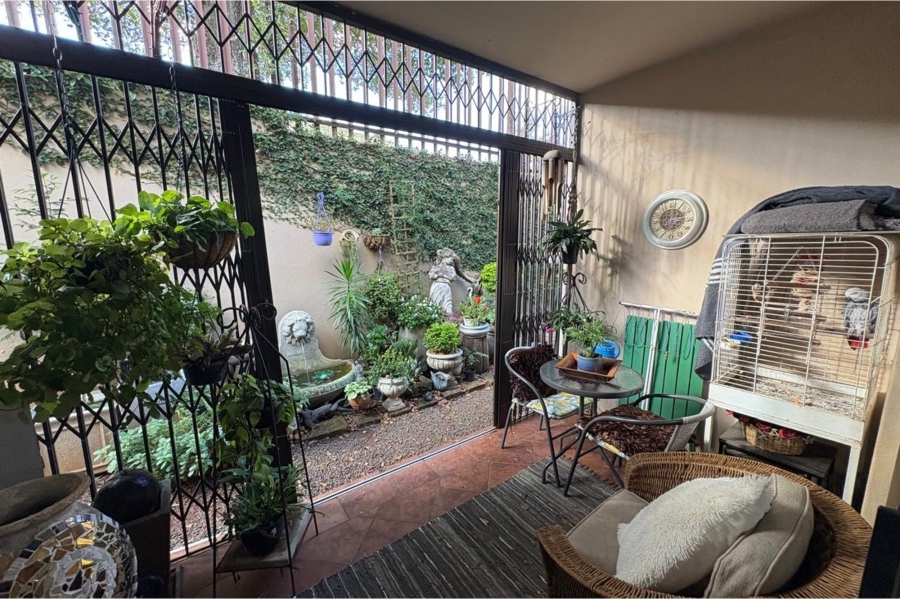 1 Bedroom Property for Sale in Sunnyridge KwaZulu-Natal