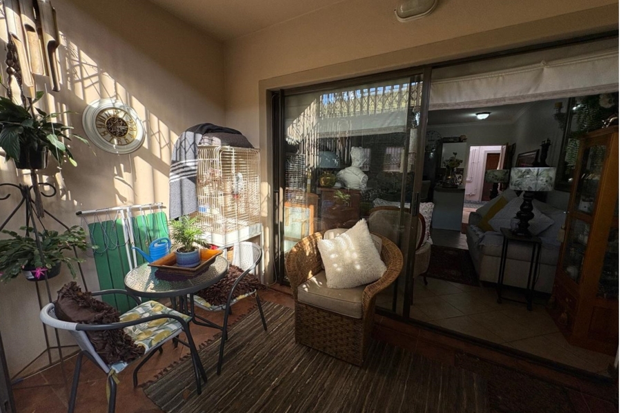 1 Bedroom Property for Sale in Sunnyridge KwaZulu-Natal