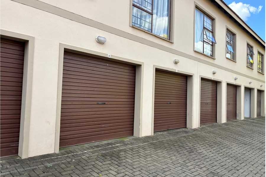 1 Bedroom Property for Sale in Sunnyridge KwaZulu-Natal