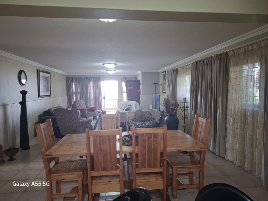 4 Bedroom Property for Sale in Lawrence Rocks KwaZulu-Natal