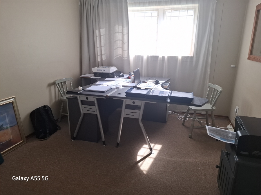 4 Bedroom Property for Sale in Lawrence Rocks KwaZulu-Natal