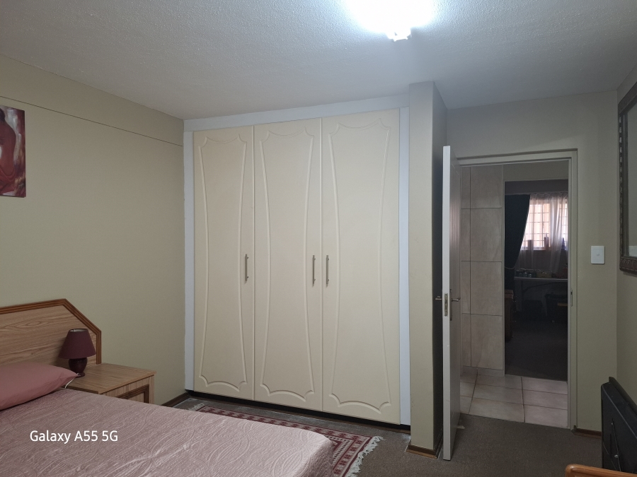 4 Bedroom Property for Sale in Lawrence Rocks KwaZulu-Natal