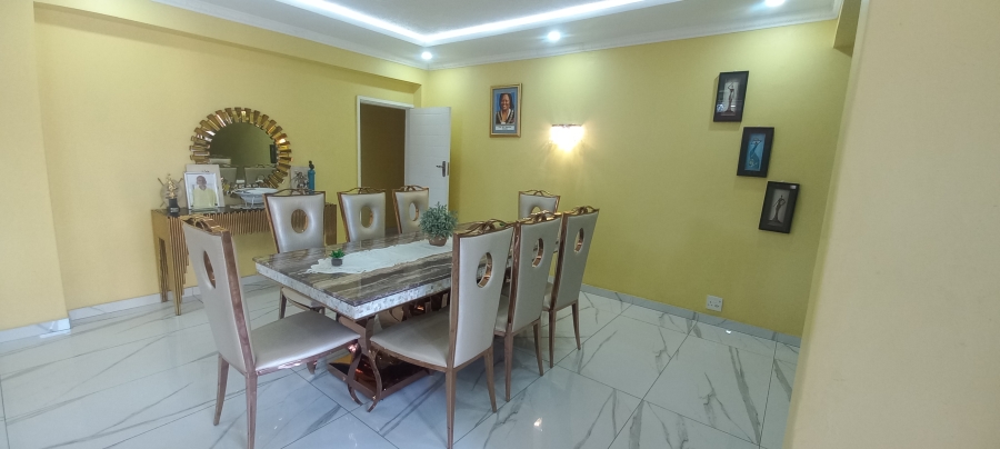 5 Bedroom Property for Sale in Margate KwaZulu-Natal