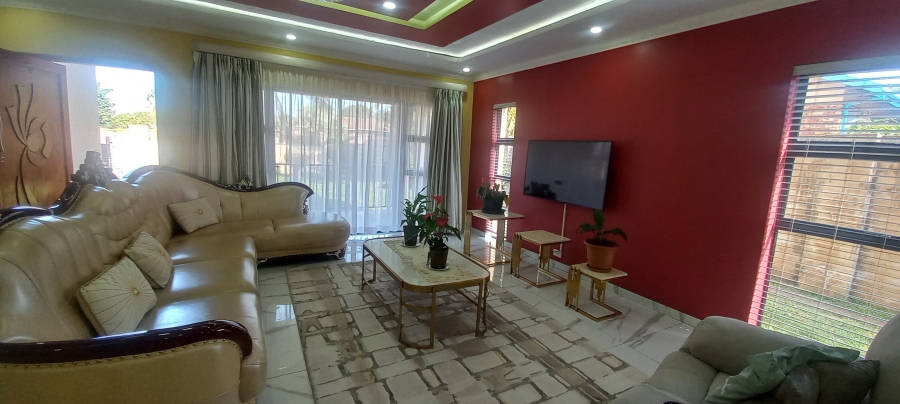 5 Bedroom Property for Sale in Margate KwaZulu-Natal