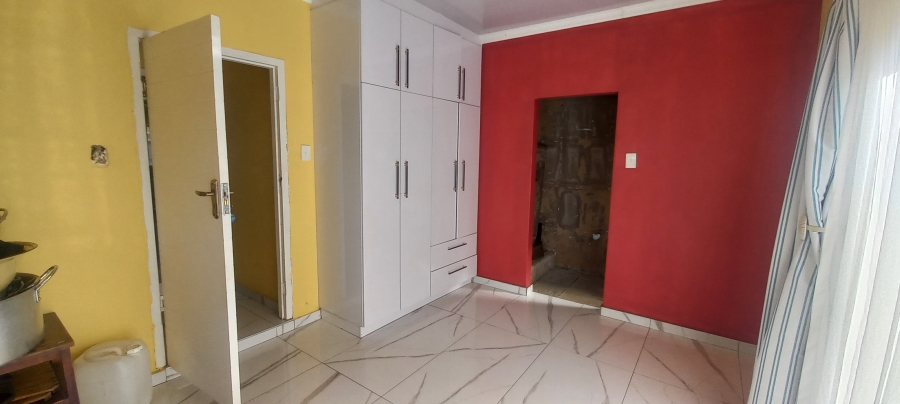 5 Bedroom Property for Sale in Margate KwaZulu-Natal