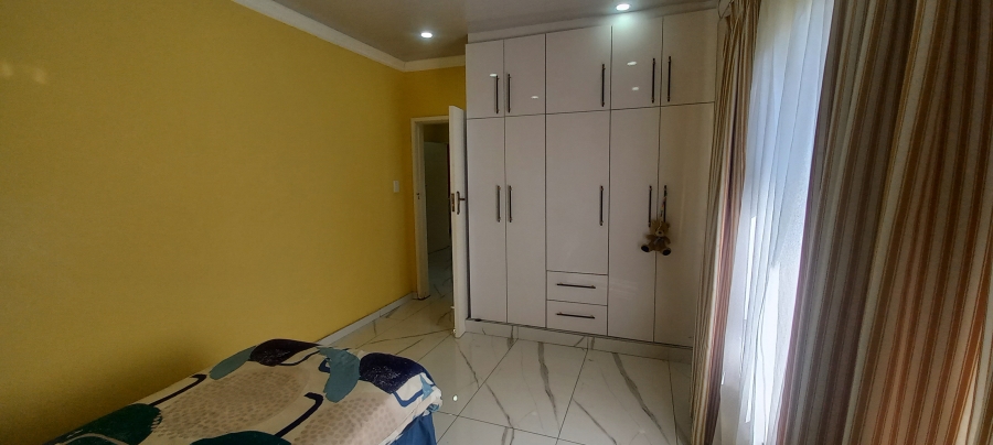 5 Bedroom Property for Sale in Margate KwaZulu-Natal