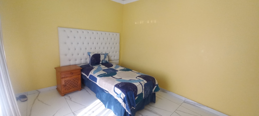 5 Bedroom Property for Sale in Margate KwaZulu-Natal