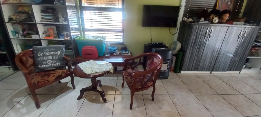 5 Bedroom Property for Sale in Margate KwaZulu-Natal