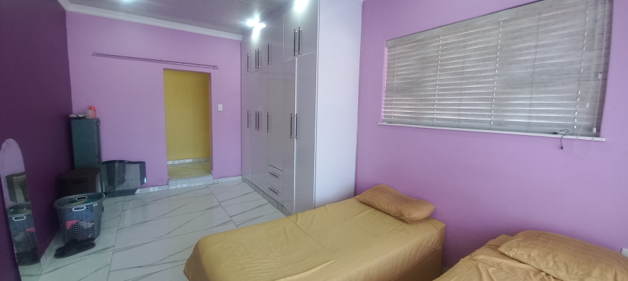 5 Bedroom Property for Sale in Margate KwaZulu-Natal