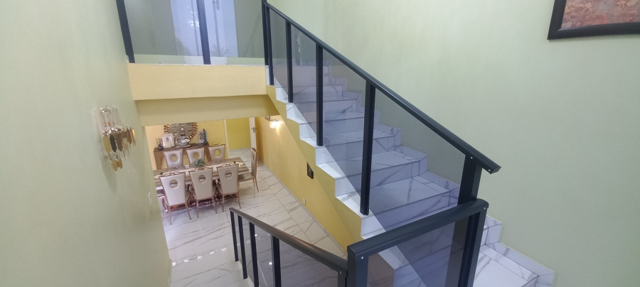 5 Bedroom Property for Sale in Margate KwaZulu-Natal