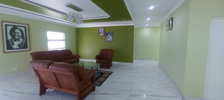 5 Bedroom Property for Sale in Margate KwaZulu-Natal
