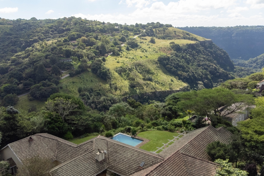5 Bedroom Property for Sale in Kloof KwaZulu-Natal