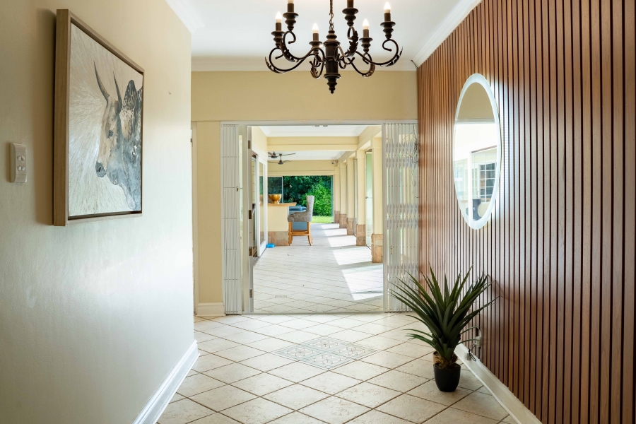 5 Bedroom Property for Sale in Kloof KwaZulu-Natal