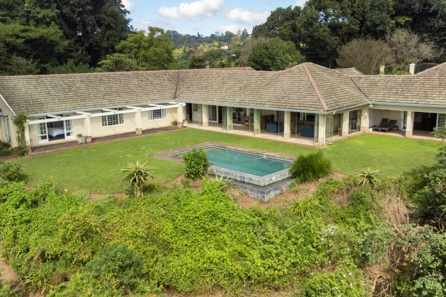 5 Bedroom Property for Sale in Kloof KwaZulu-Natal