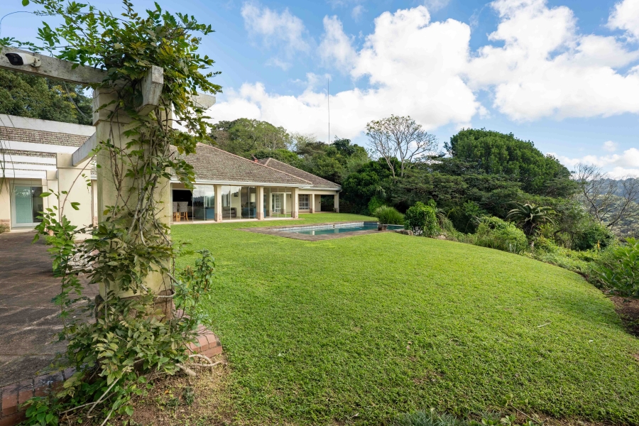 5 Bedroom Property for Sale in Kloof KwaZulu-Natal