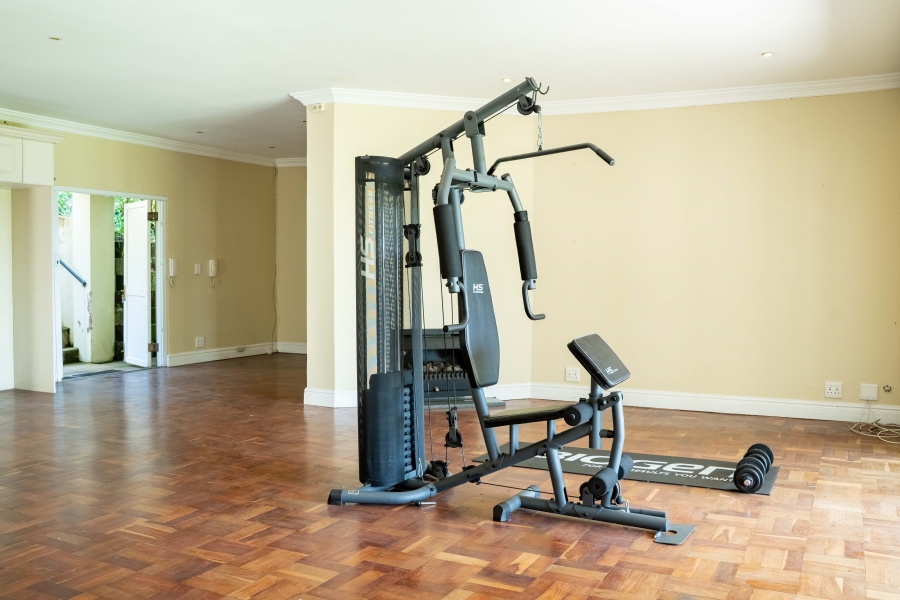 5 Bedroom Property for Sale in Kloof KwaZulu-Natal