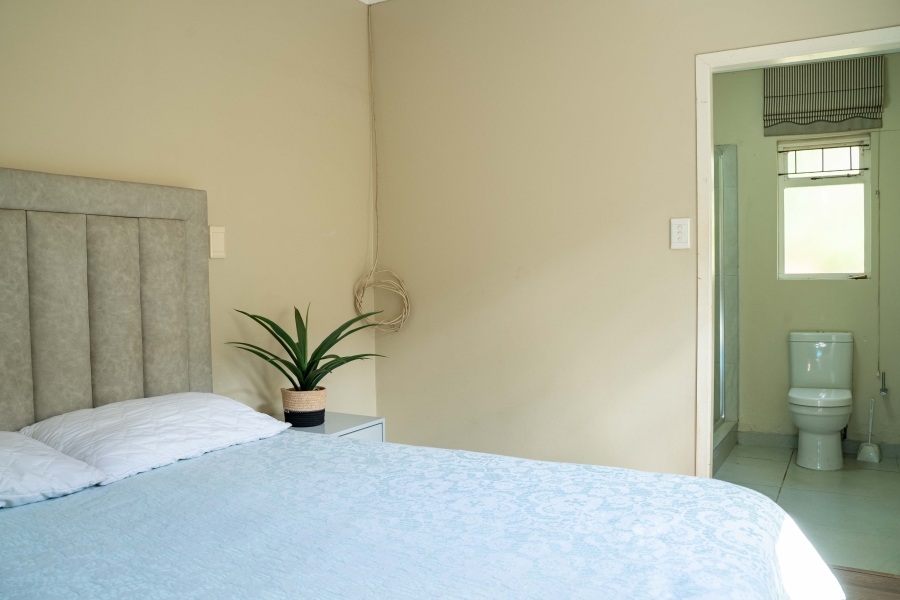 5 Bedroom Property for Sale in Kloof KwaZulu-Natal