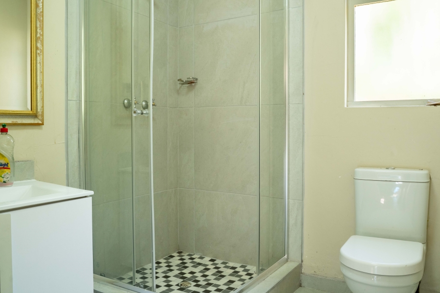 5 Bedroom Property for Sale in Kloof KwaZulu-Natal
