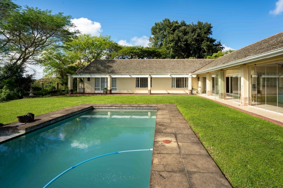5 Bedroom Property for Sale in Kloof KwaZulu-Natal